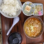 もつ煮屋 日の出食堂 - 定食です