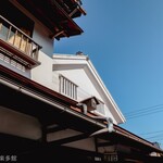 ヨコクラうどん - 歴史を感じるお店外観