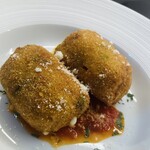 トラットリア たにぐち - スップリ(モッツァレラチーズいりライスコロッケ)