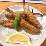 魚のとりやまさん - 小ふぐの唐揚げ 799円
