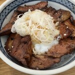 中華そば 鶴亀 - チャーシュー温玉丼
