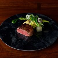 薪火で仕上げた鹿児島県産 黒毛和牛サーロイン（100g）