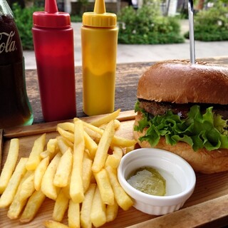 バック カントリー バーガーズ_0