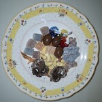 キラキラドンキ - 夢で鱚✕６♪…あの頃は三人組だったあのグループも二人組ユニットで世間では定着し。いやその前には某～JK氏も在籍し…。懐かしいのォリアタイで聴いてマシタわ。この曲は8cmシングルCDで所有しておりました