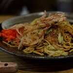 法善寺横丁 やき然 - 「焼きそば ( 豚･イカ入り )」 1,330円