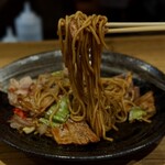 法善寺横丁 やき然 - 甘辛のパンチのある濃いソース味をペロリと完食や！