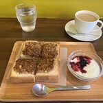 かどでcafe - 手作りの胡桃バターがまた美味しい(*^ω^*)