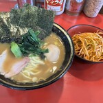 家系総本山 吉村家 - 