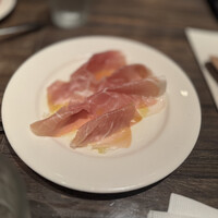 grigio la tavola - 