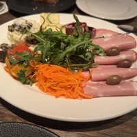 grigio la tavola - 