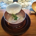 鉄板焼ステーキ 喜扇亭 - 名物 蛤の吸い物
