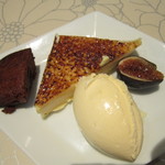 エノテカ・オルモ・デル・カウカソ - バニラ、カタラーナ、チョコケーキ、いちじく