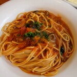 Bistro Pomodoro - Puttanesca プッタネスカ 1,400円
                        (アンチョビ,黒オリーブのトマトソース)