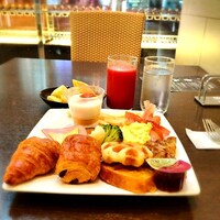 リュクス ダイニング ハプナ - 