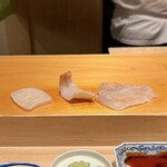 鮨 はしもと - お刺身：右からマコガレイ、ミル貝、平貝