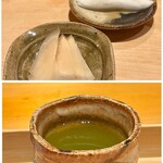 鮨 はしもと - ガリ
      指拭き
      お茶