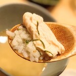 焼鳥 みずき - スープの旨味たっぷりの鶏♡