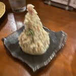 美味ぇ津゛ - ブレブレ写真になった、ポテサラ