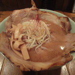 麺屋 空 - チャーシューの肉質がいい！