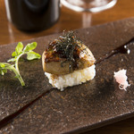 Terrace Dining TANGO - フォアグラをシンプルに一貫の寿司に仕立てた絶品です。