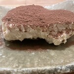 セミーナ - ティラミスもやはりという素晴らしい仕上がり　マスカルポーネクリームが絶妙な柔らかさ　ベースはココア／チョコ／コーヒーの茶色いスポンジでした