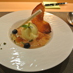 saveur - 白桃のコンポートヴァニラアイス添えシャンパーニュ仕上げ