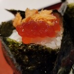 おにぎりぼんご - 鮭すじこ。