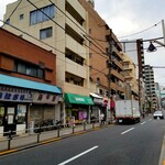 おにぎりぼんご - 旧中山道・遠景。