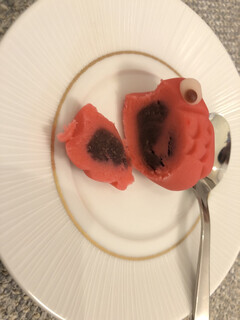 御菓子処 花岡 - 鯉のぼりのなかみ