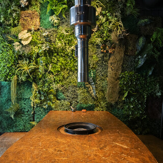 【2階】森と丘をイメージした空間で、大切な人とのお食事を。