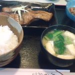 一休 - ブリの煮つけ定食