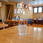 やぶ善 - お昼時は待機列が発生する人気店です。