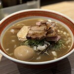 麺屋 宮本 - 濃厚豚骨魚介味玉ラーメン