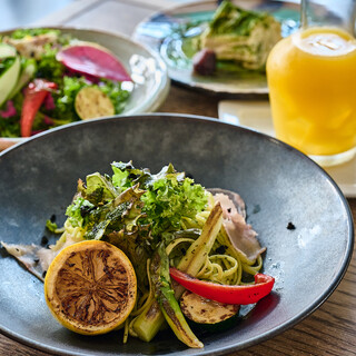 旬野菜をふんだんに使った生パスタ◆もちもち食感が絶品