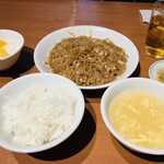 新亜飯店 - 