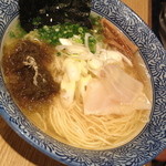 麺屋一燈 - 月曜日限定魚介ラーメン。かなりさっぱり目で美味しいそうです。