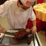 全聚德 - 目の前でカットしてくれます
