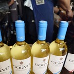 フラグランテ ティピコ - 活気のあるキッチン