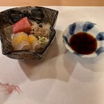 ひろ作 - 本鮪と鰈の昆布〆唐墨さんでーす。①