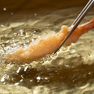 素材の旨味を引き出す◆胡麻油100%使用の軽やかな天ぷら