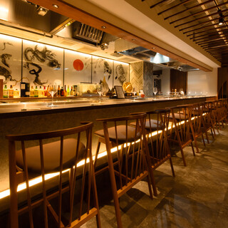 五感で神戸牛を愉しめる。ゆったり寛げる鉄板完備のカウンター席