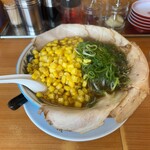 ラーメン藤 - 料理写真:特製チャーシューメン並＋コーン