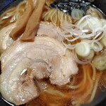 醤油らーめん（ノスタルジック）アップ