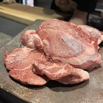 肉 希々 - 