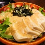 焼鳥酒場 とりじん - 豆腐の和風サラダ　