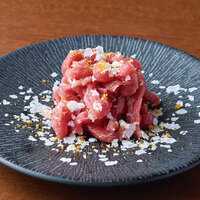 生ラムの塩ユッケ