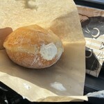 cafe PANGU - 生クリーム×シュガードーナッツ！　250円。