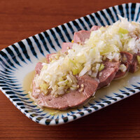 【低温調理】黒毛和牛「極きわみ」葱レバ刺し