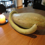 ラ・ボンヌターブル - すくなかぼちゃと浅野ファームのズッキーナ・ルンガの2大巨大野菜を使った畠の味がするサラダ　素材1