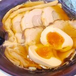 麺屋新月 - チャーシューメン(煮たまごTP)